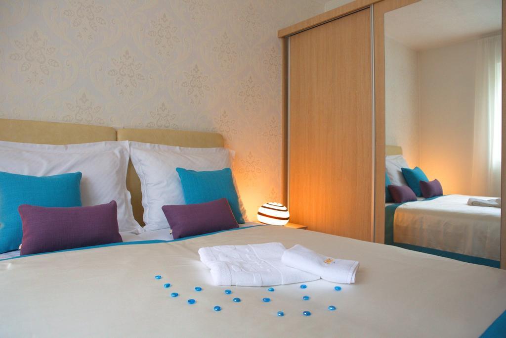 Lando Resort Kampor ภายนอก รูปภาพ