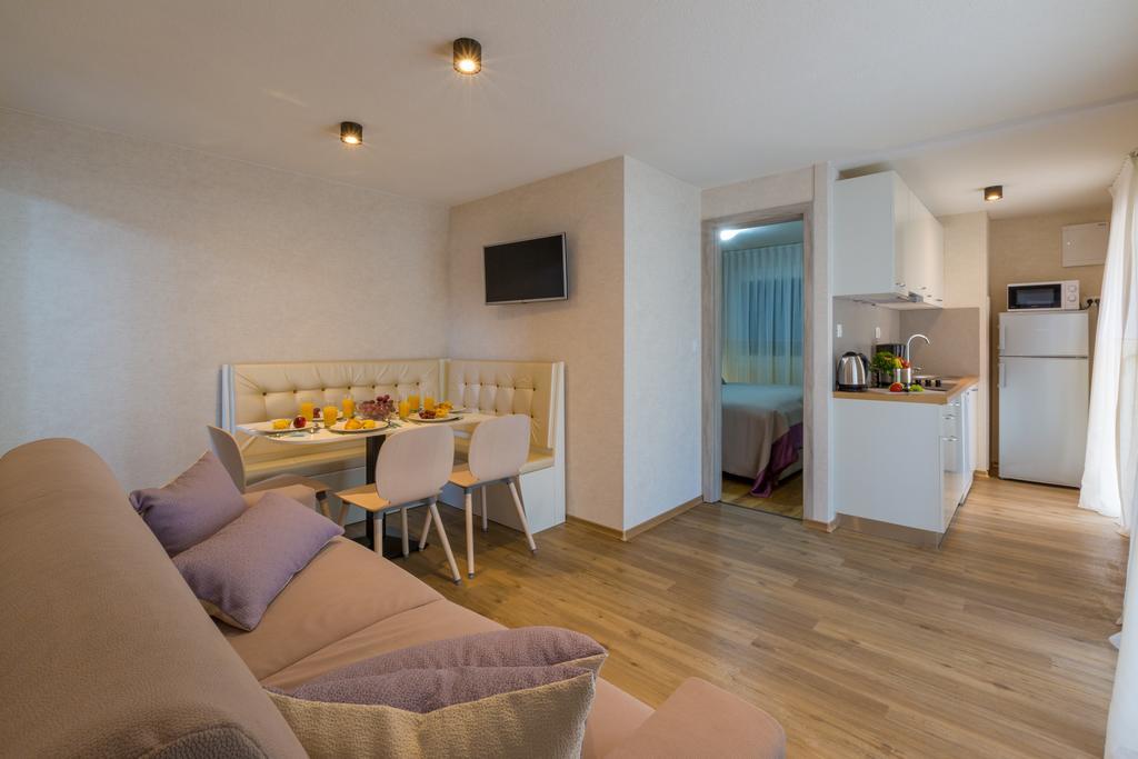 Lando Resort Kampor ภายนอก รูปภาพ