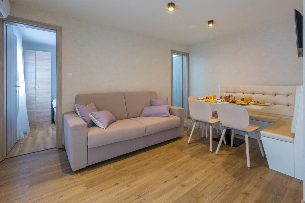 Lando Resort Kampor ภายนอก รูปภาพ