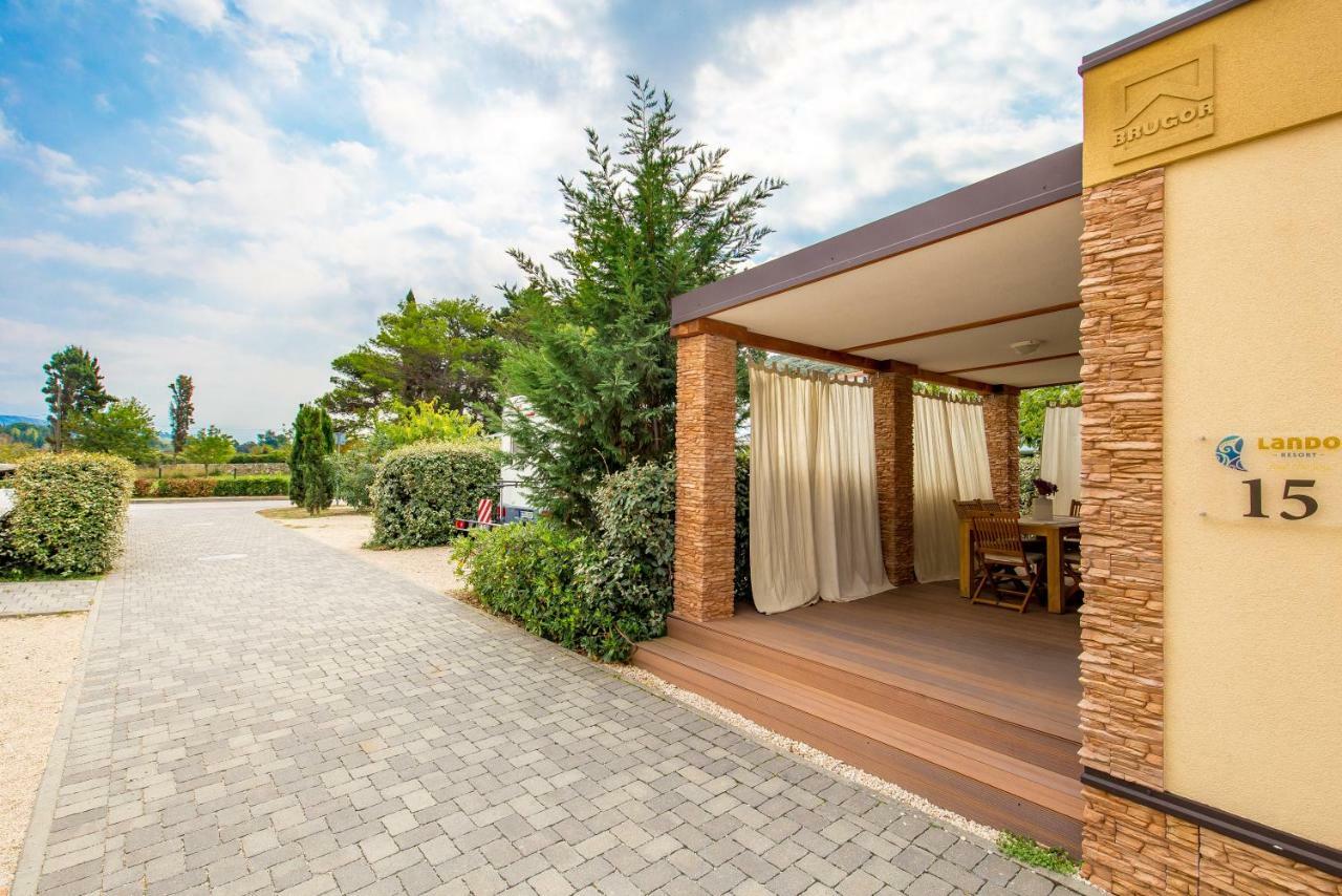 Lando Resort Kampor ภายนอก รูปภาพ